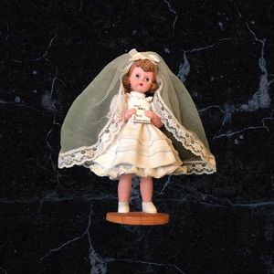 Madame Alexander First Holy Communion Girl Statuette, Cake Topper, Collectible